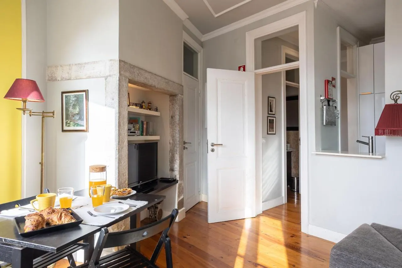 Bright Tailor Made Apartment By The Castle Lisboa Portugal